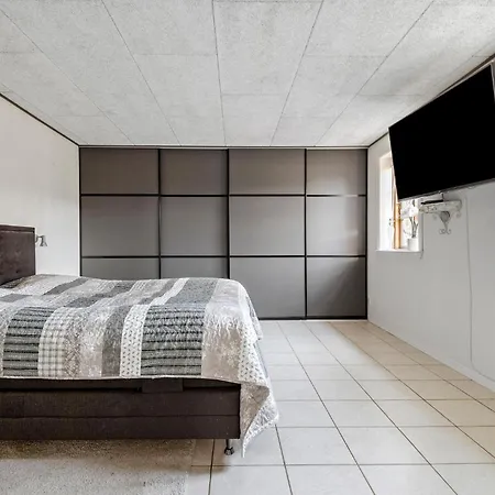 Сasa de vacaciones 2 Bedroom Amazing In